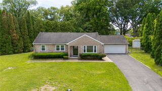 10 Mascot Drive, Greece, NY 14626