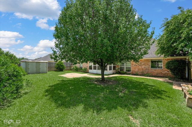 3301 Colonial Drive, Bossier City, LA 71111
