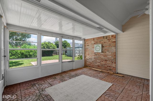 3301 Colonial Drive, Bossier City, LA 71111