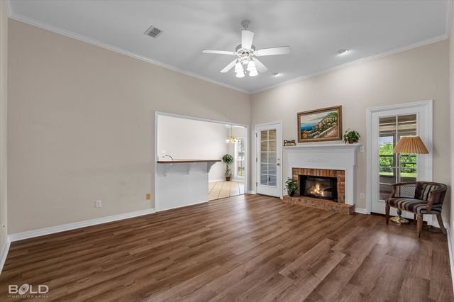 3301 Colonial Drive, Bossier City, LA 71111