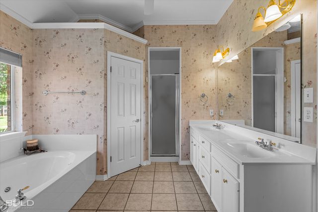 3301 Colonial Drive, Bossier City, LA 71111