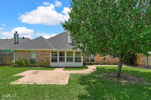 3301 Colonial Drive, Bossier City, LA 71111