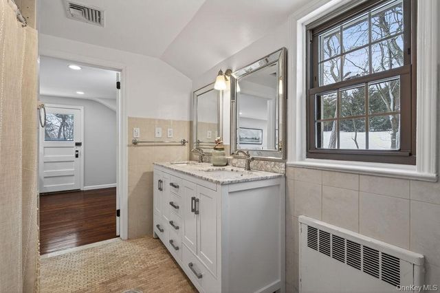 175 Palmer Lane, Thornwood, NY 10594