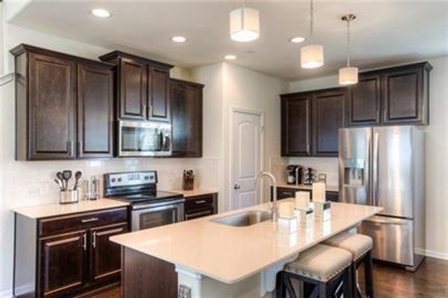 3240 E Whitestone BLVD 17, Cedar Park, TX 78613