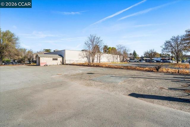 2383 Salvio St, Concord, CA 94520