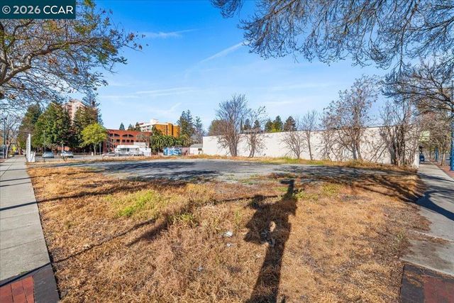 2383 Salvio St, Concord, CA 94520