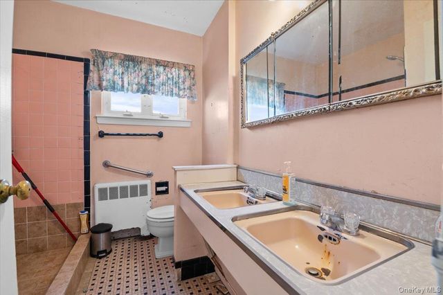 450 Chestnut Lane, East Meadow, NY 11554