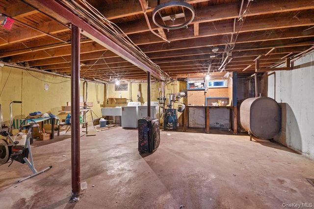 450 Chestnut Lane, East Meadow, NY 11554