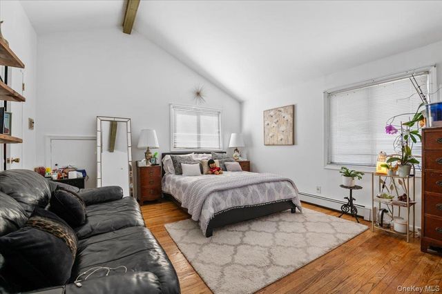 450 Chestnut Lane, East Meadow, NY 11554