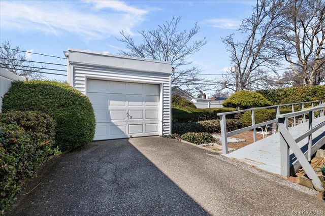 450 Chestnut Lane, East Meadow, NY 11554