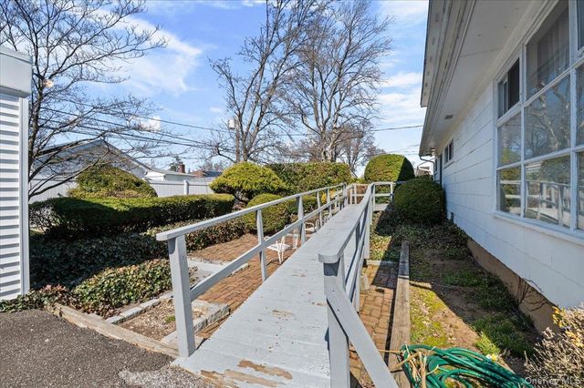 450 Chestnut Lane, East Meadow, NY 11554