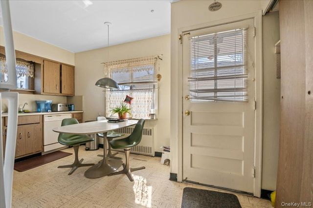 450 Chestnut Lane, East Meadow, NY 11554