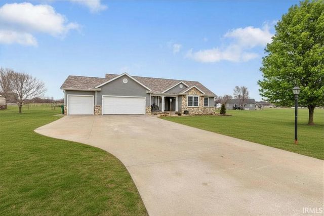57318 Garnet Lane, Goshen, IN 46528