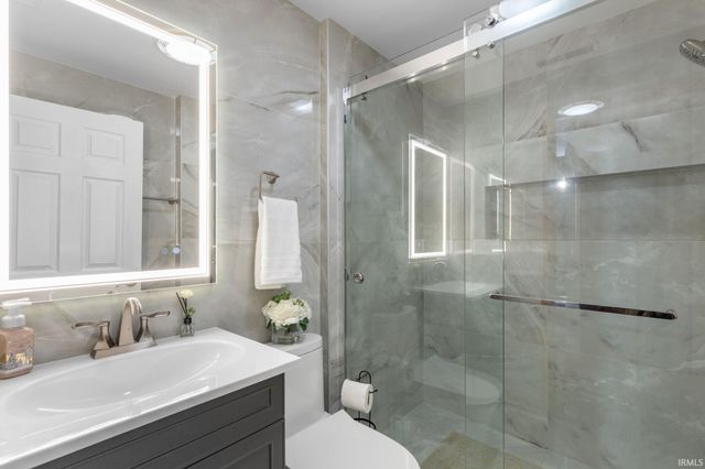 57318 Garnet Lane, Goshen, IN 46528