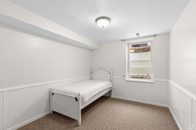 57318 Garnet Lane, Goshen, IN 46528