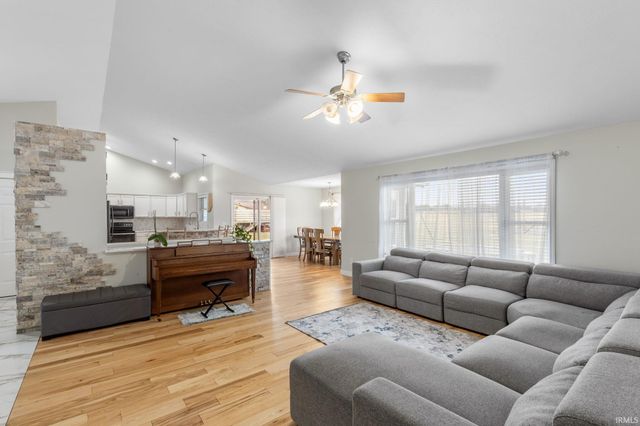 57318 Garnet Lane, Goshen, IN 46528