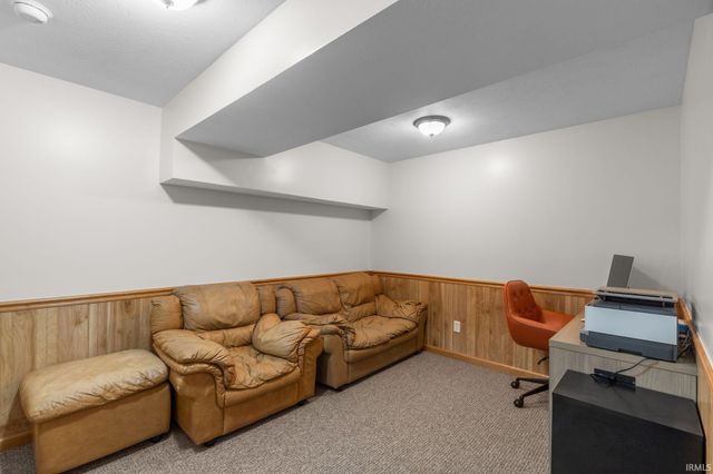 57318 Garnet Lane, Goshen, IN 46528