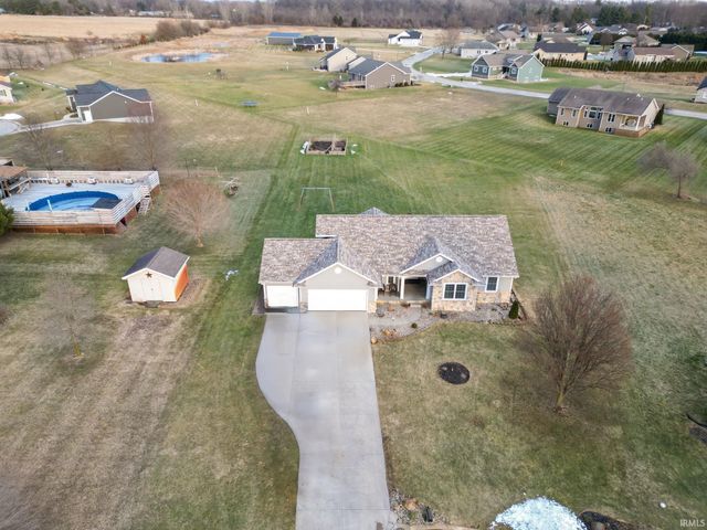 57318 Garnet Lane, Goshen, IN 46528