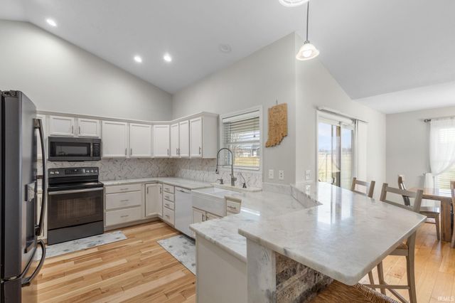 57318 Garnet Lane, Goshen, IN 46528