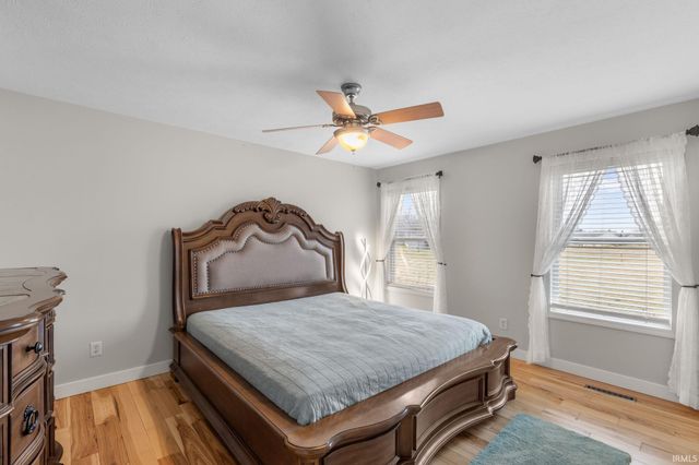 57318 Garnet Lane, Goshen, IN 46528