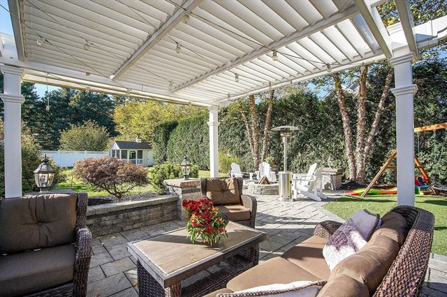 451 Falley Dr, Westfield, MA 01085