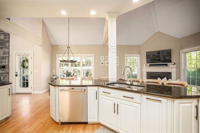 451 Falley Dr, Westfield, MA 01085
