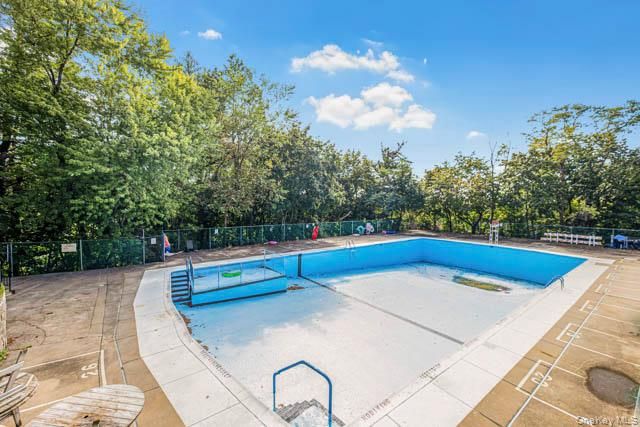 11 Balint Drive 648, Yonkers, NY 10710