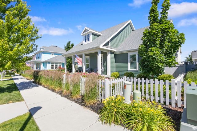 5193 W SPLIT ROCK DR, South Jordan, UT 84009