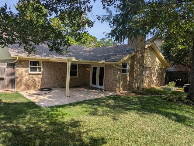 2908 Ashbury Drive, Arlington, TX 76015