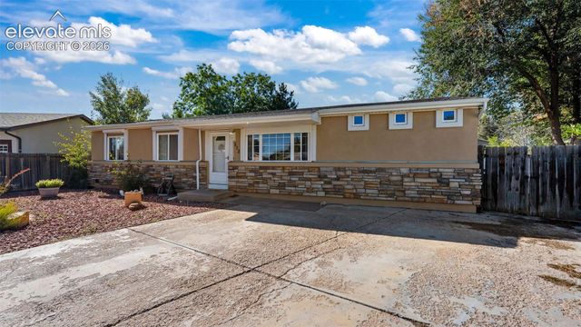 512 Corte Sol NA, Fountain, CO 80817