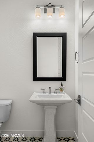 8125 E Jaeger Street, Mesa, AZ 85207