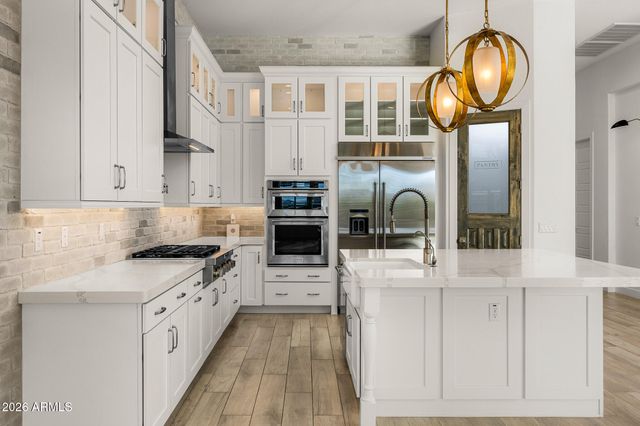 8125 E Jaeger Street, Mesa, AZ 85207