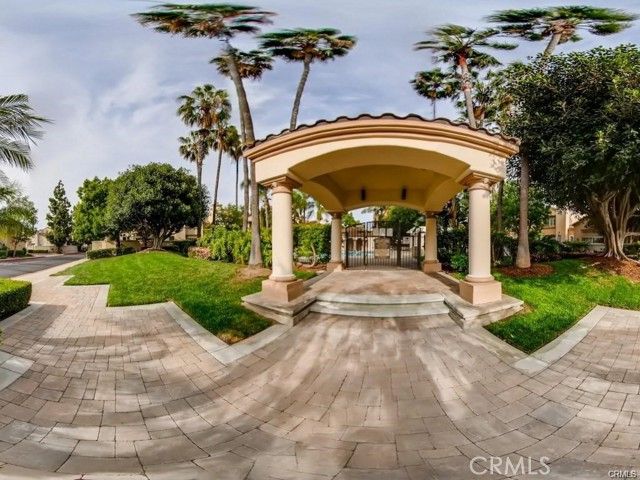 98 Almador, Irvine, CA 92614