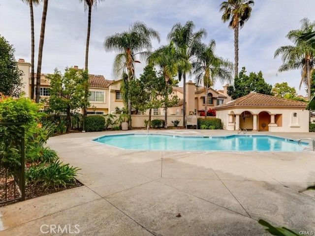 98 Almador, Irvine, CA 92614