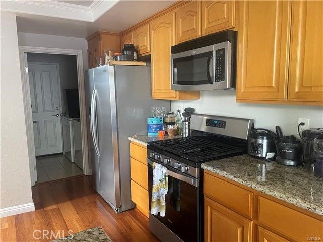 98 Almador, Irvine, CA 92614