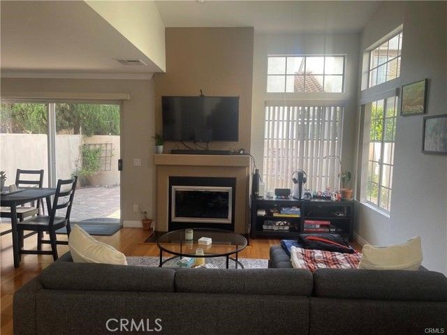 98 Almador, Irvine, CA 92614