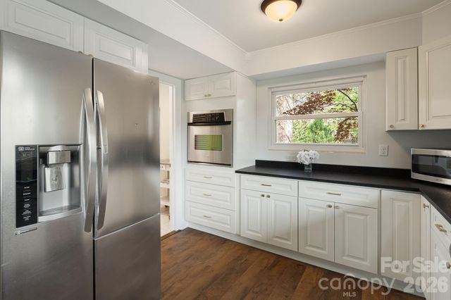 87 W Oakview Road, Asheville, NC 28806
