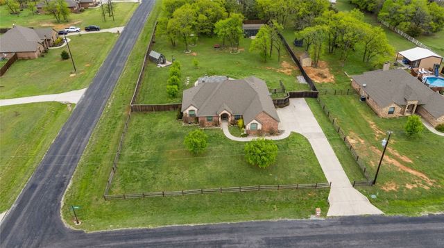 101 Lyndsey Court, Boyd, TX 76023