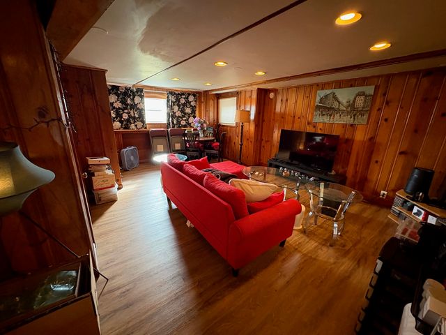 5054 N Lockwood Avenue, Chicago, IL 60630