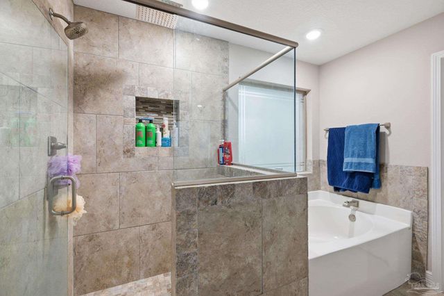 6782 Beaudry Ln, Milton, FL 32570