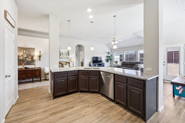 212 Magnolia Drive, Azle, TX 76020