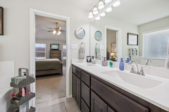 212 Magnolia Drive, Azle, TX 76020