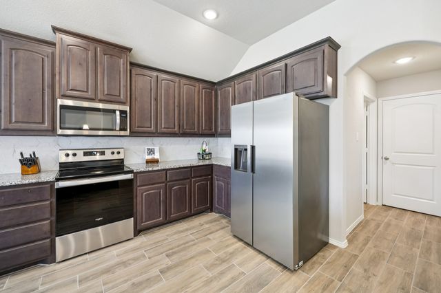 212 Magnolia Drive, Azle, TX 76020