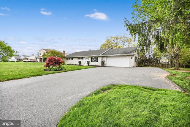 311 N PENRYN RD, Manheim, PA 17545