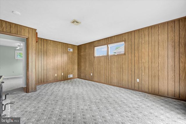 311 N PENRYN RD, Manheim, PA 17545