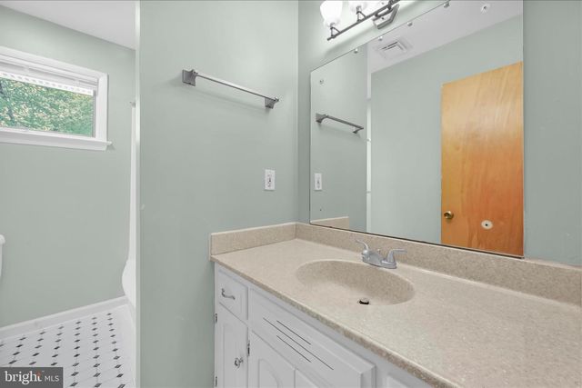 311 N PENRYN RD, Manheim, PA 17545