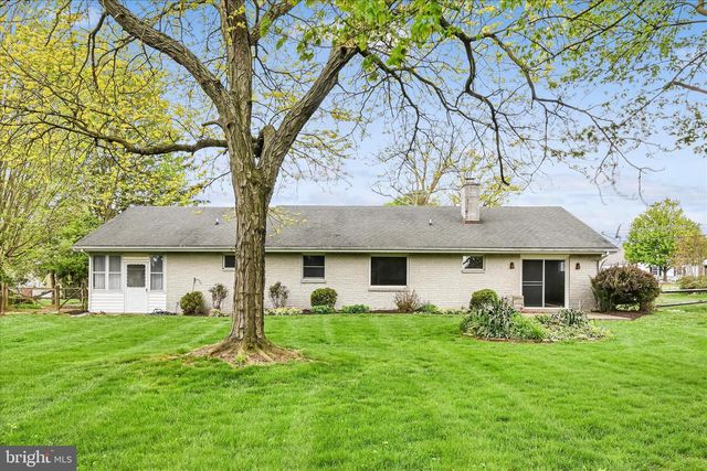 311 N PENRYN RD, Manheim, PA 17545