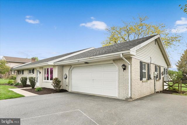 311 N PENRYN RD, Manheim, PA 17545