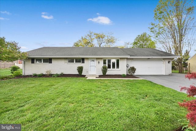 311 N PENRYN RD, Manheim, PA 17545