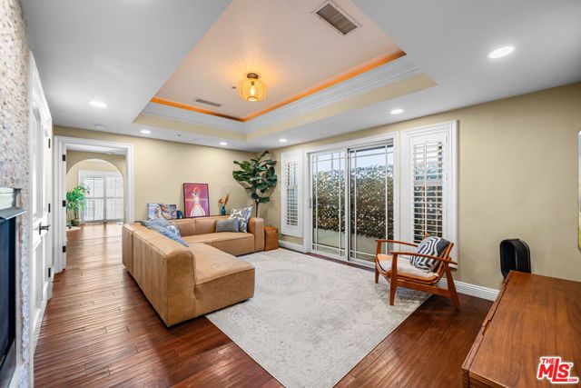 837 Crenshaw Boulevard 204, Los Angeles, CA 90005